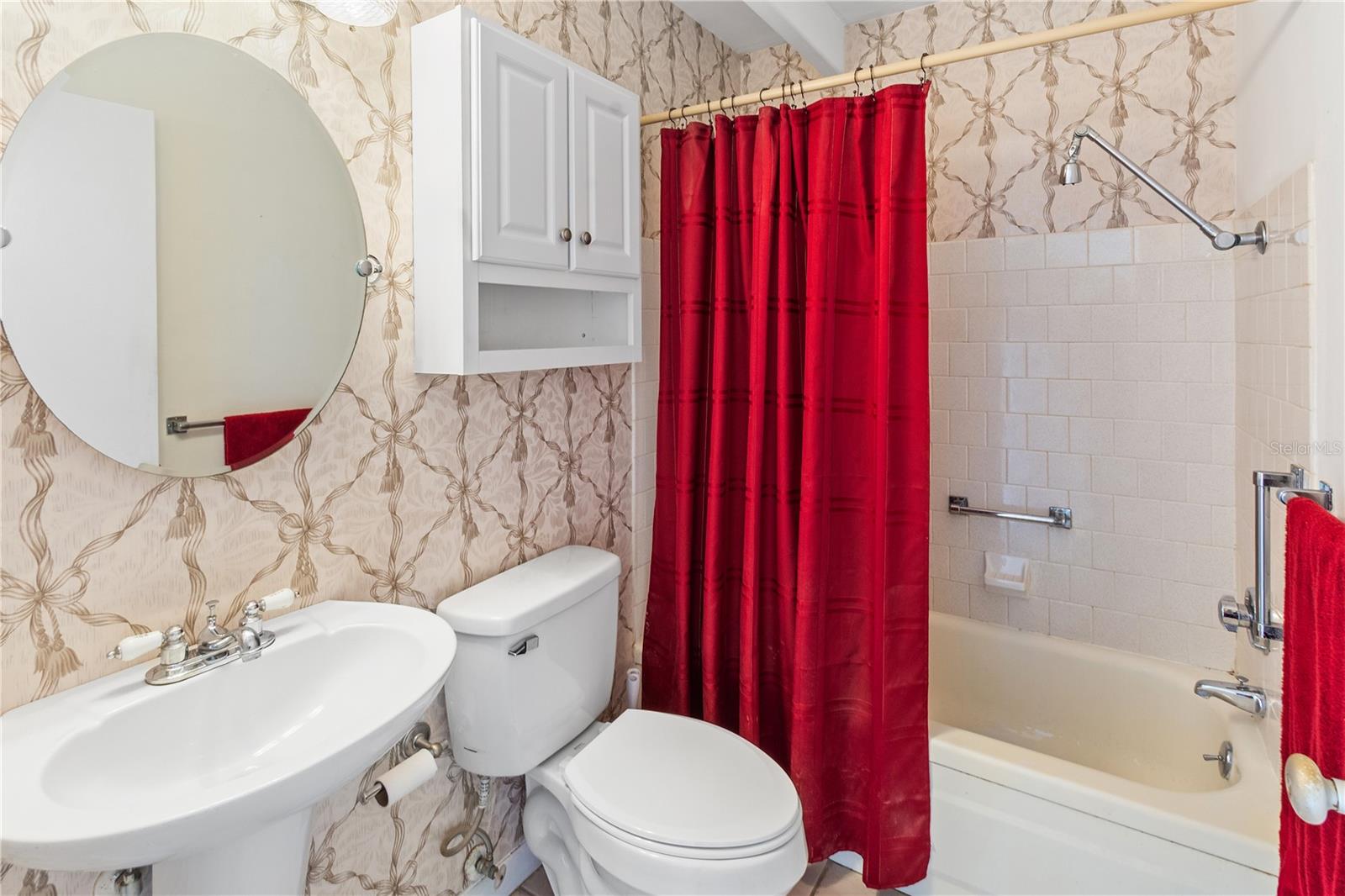 Image 13 of 25 For 4819 Club Circle