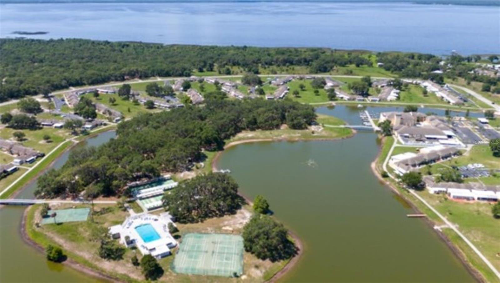 Image 24 of 25 For 4819 Club Circle