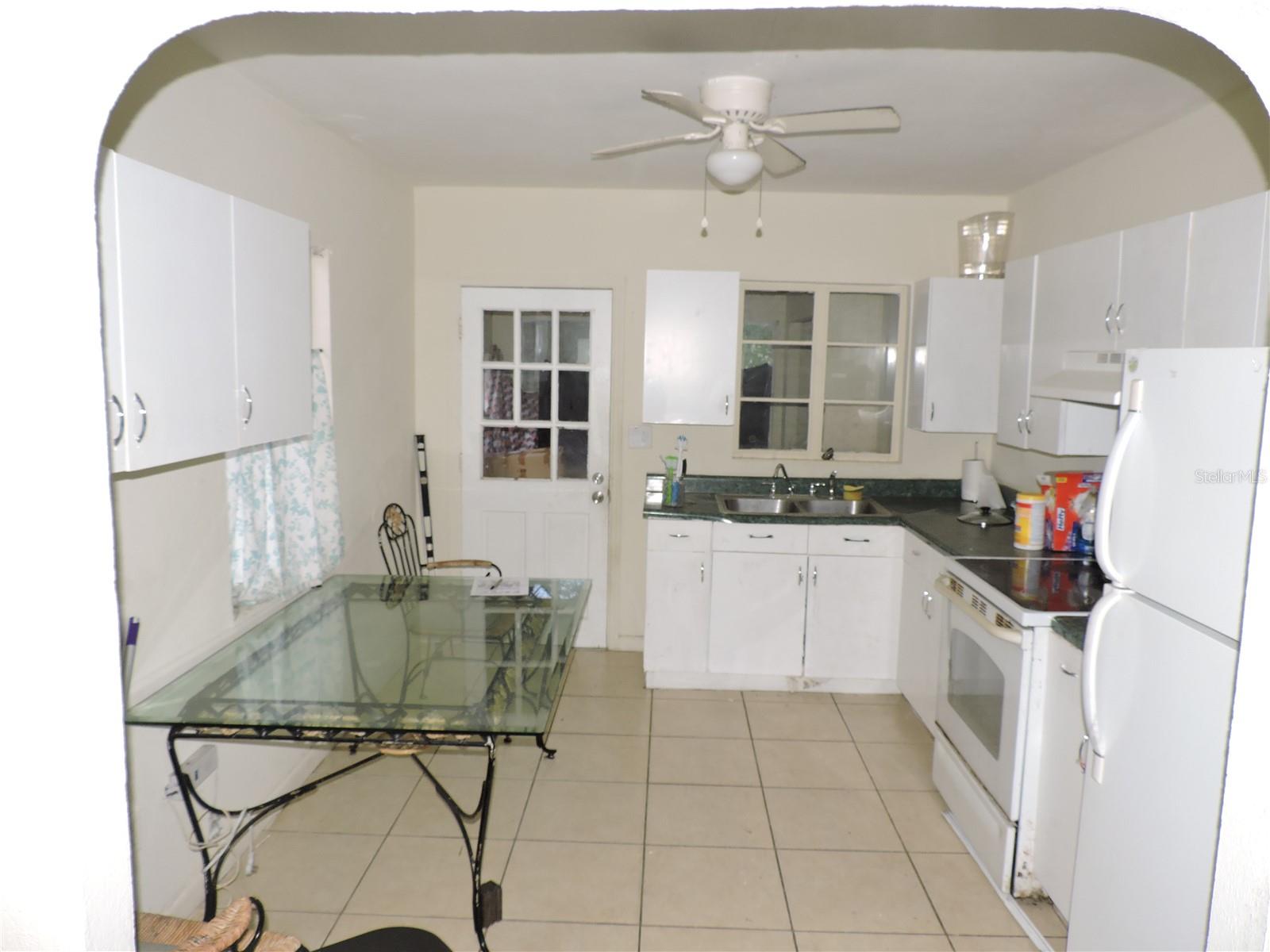 Image 11 of 29 For 713 Euclid Avenue