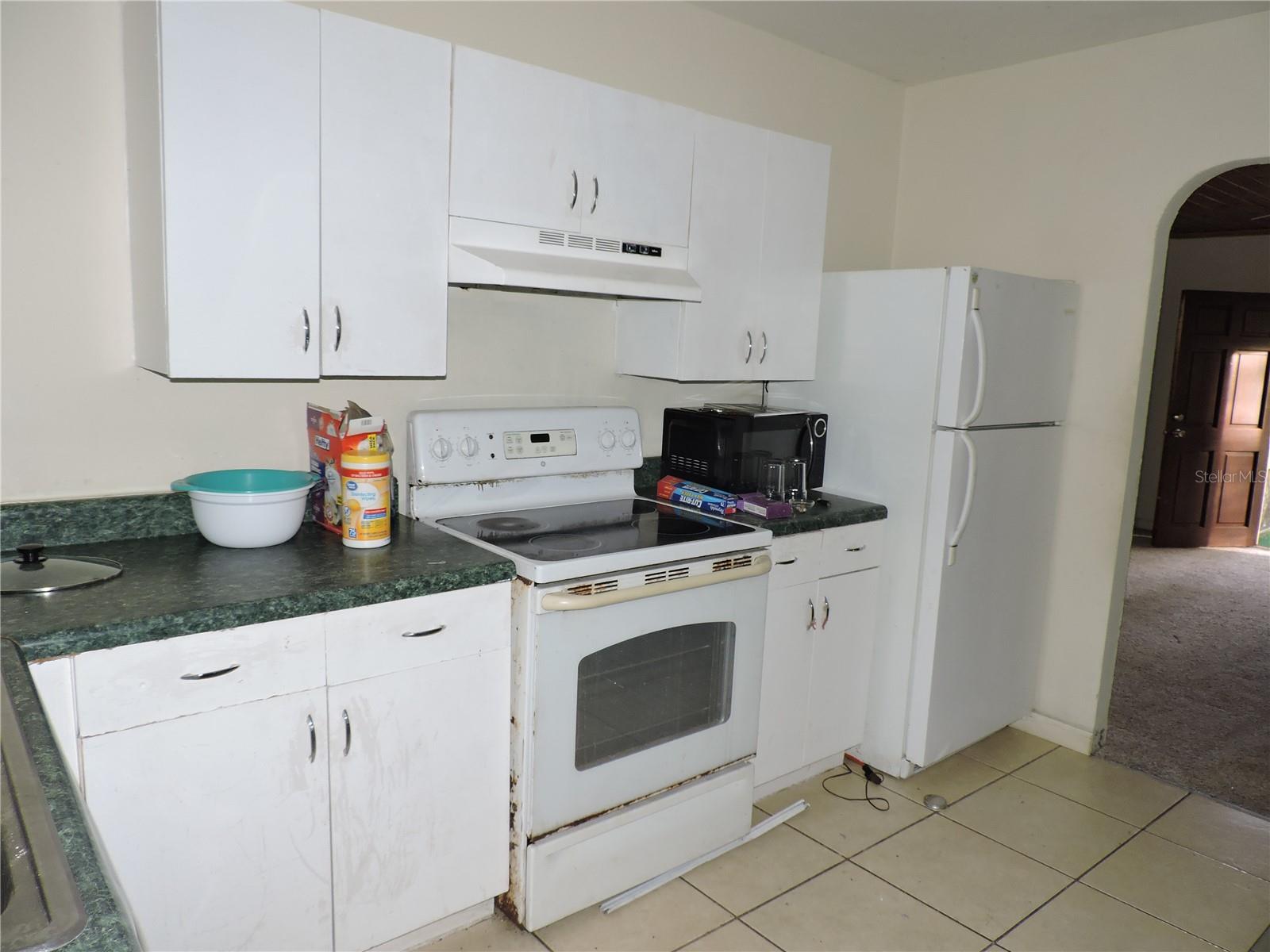 Image 12 of 29 For 713 Euclid Avenue