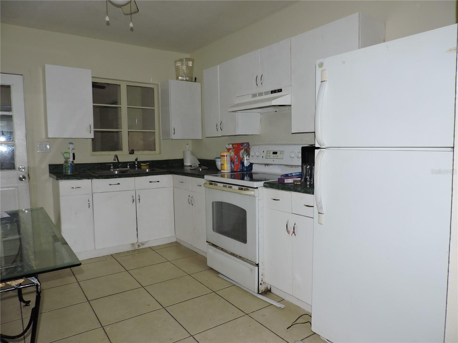 Image 13 of 29 For 713 Euclid Avenue