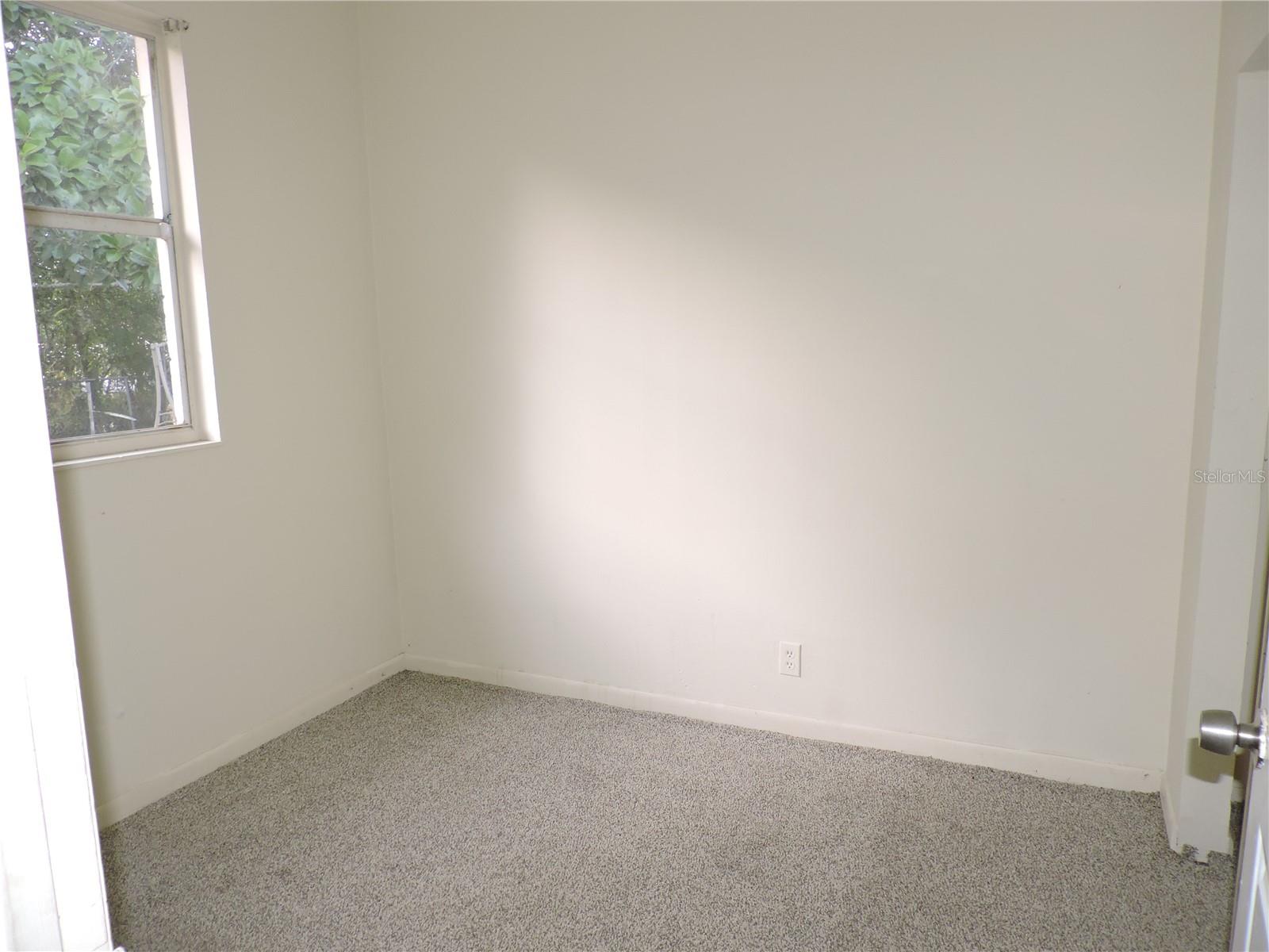 Image 15 of 29 For 713 Euclid Avenue