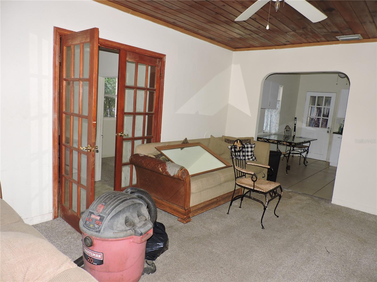 Image 8 of 29 For 713 Euclid Avenue