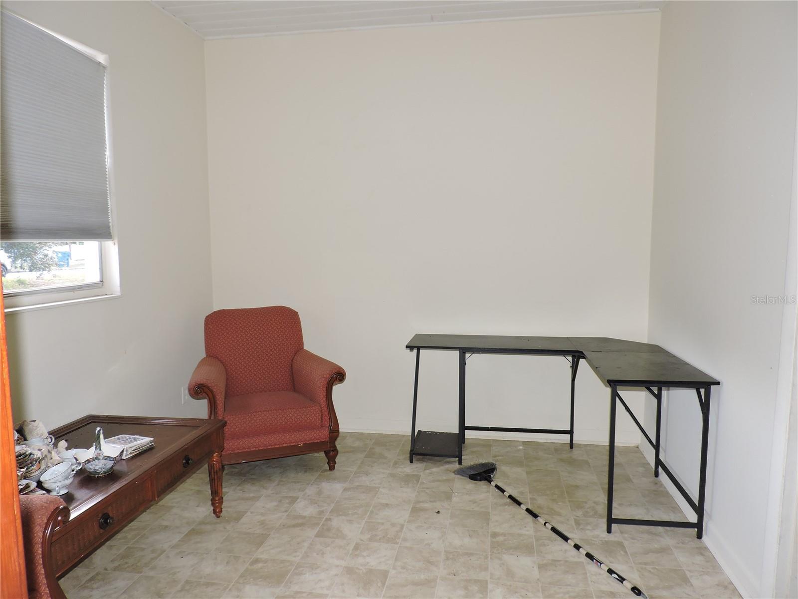 Image 9 of 29 For 713 Euclid Avenue