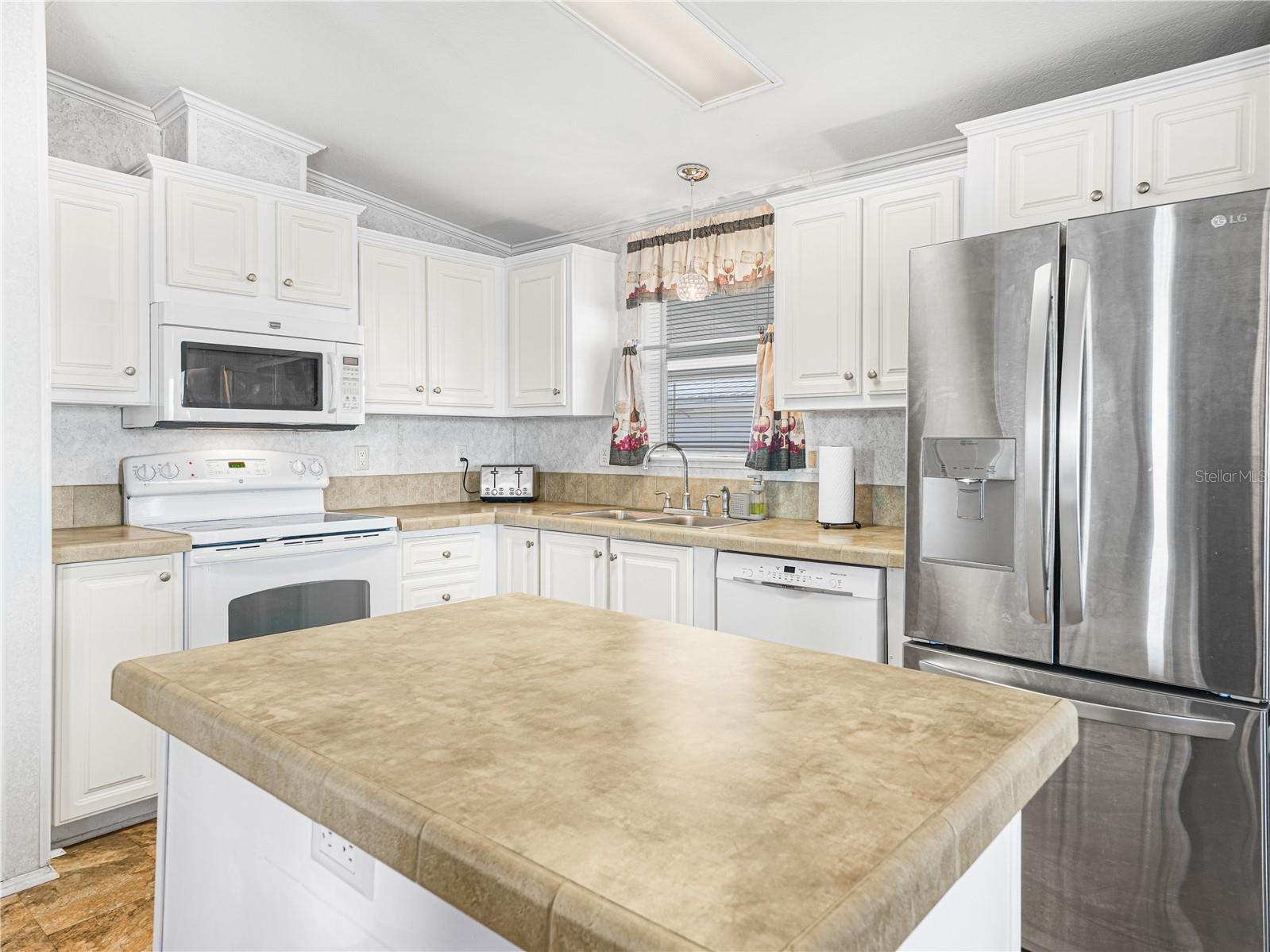 Image 10 of 44 For 16 Queen Of Waters Street