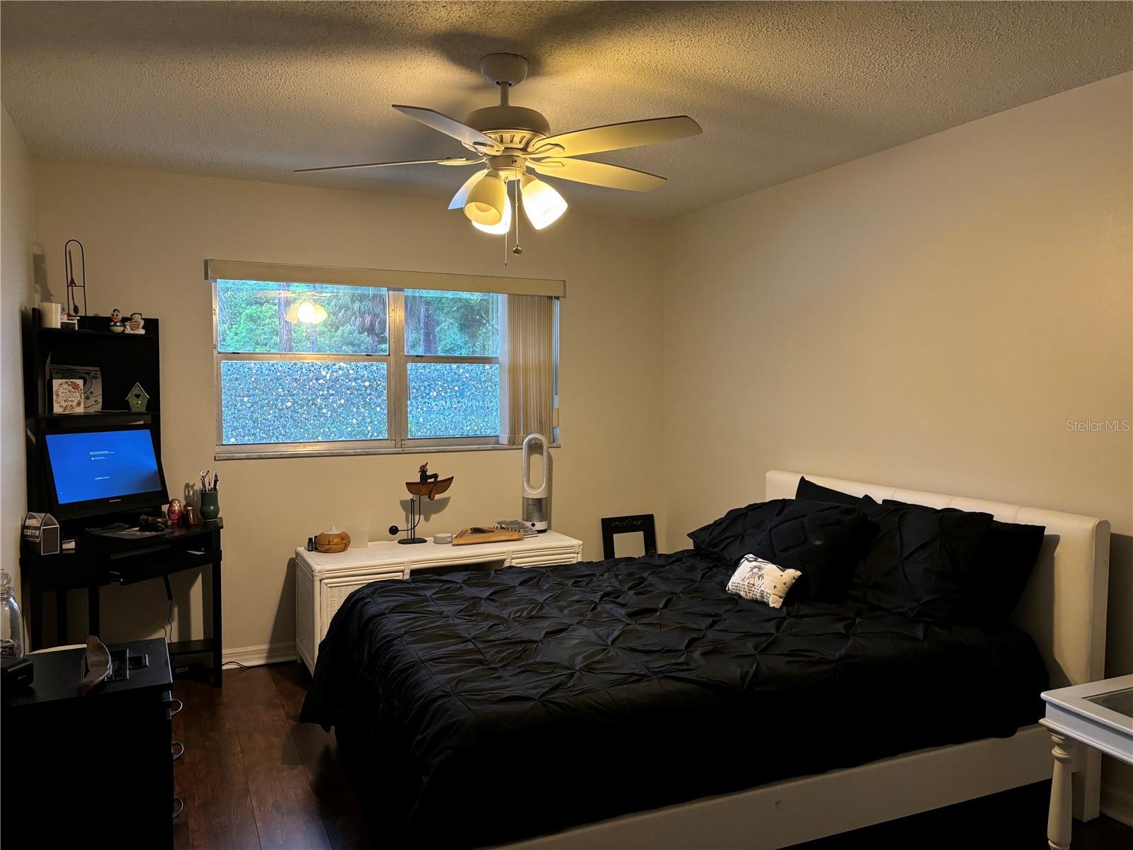 Image 17 of 28 For 200 El Camino Drive 102