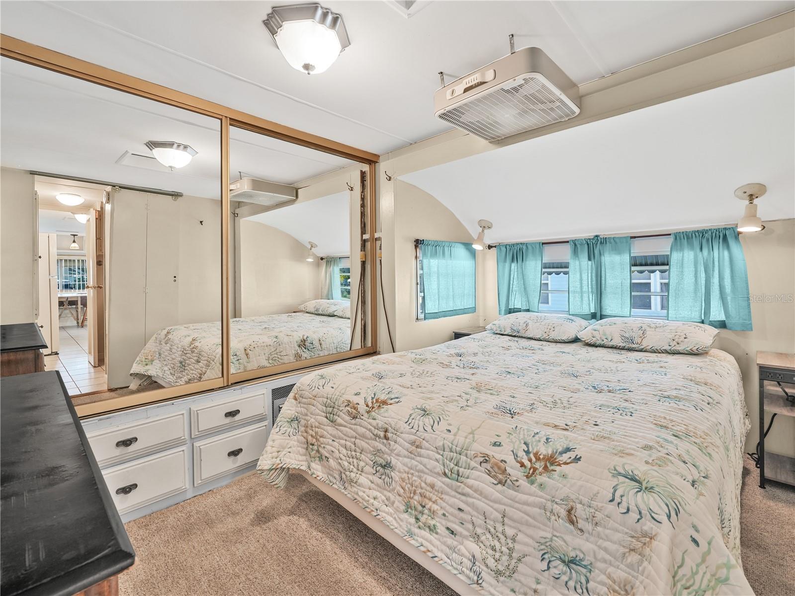 Image 14 of 41 For 72 Silversides Street