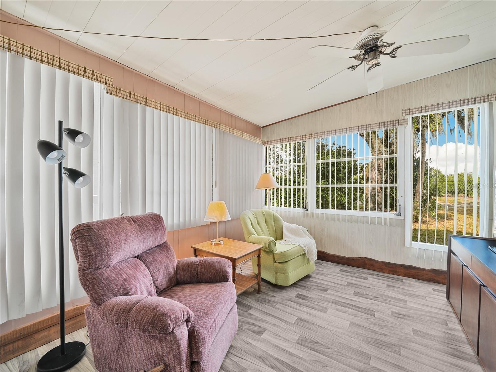 Image 18 of 41 For 72 Silversides Street