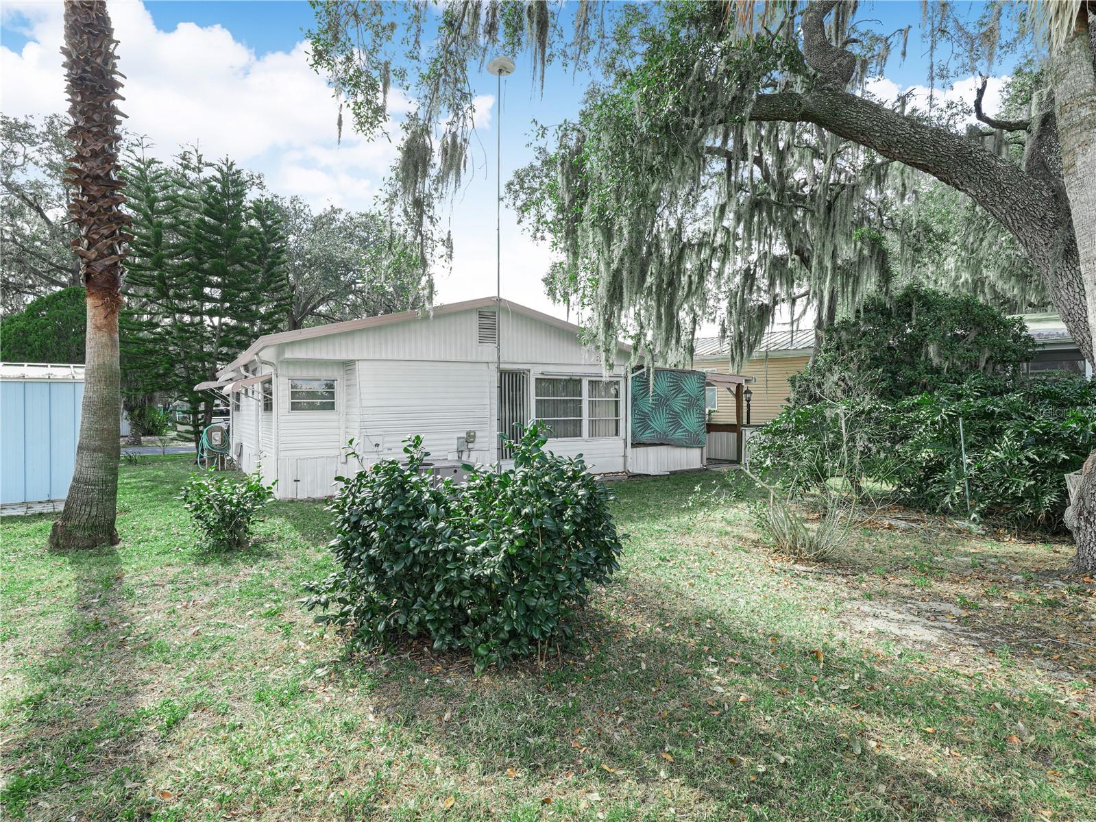 Image 23 of 41 For 72 Silversides Street