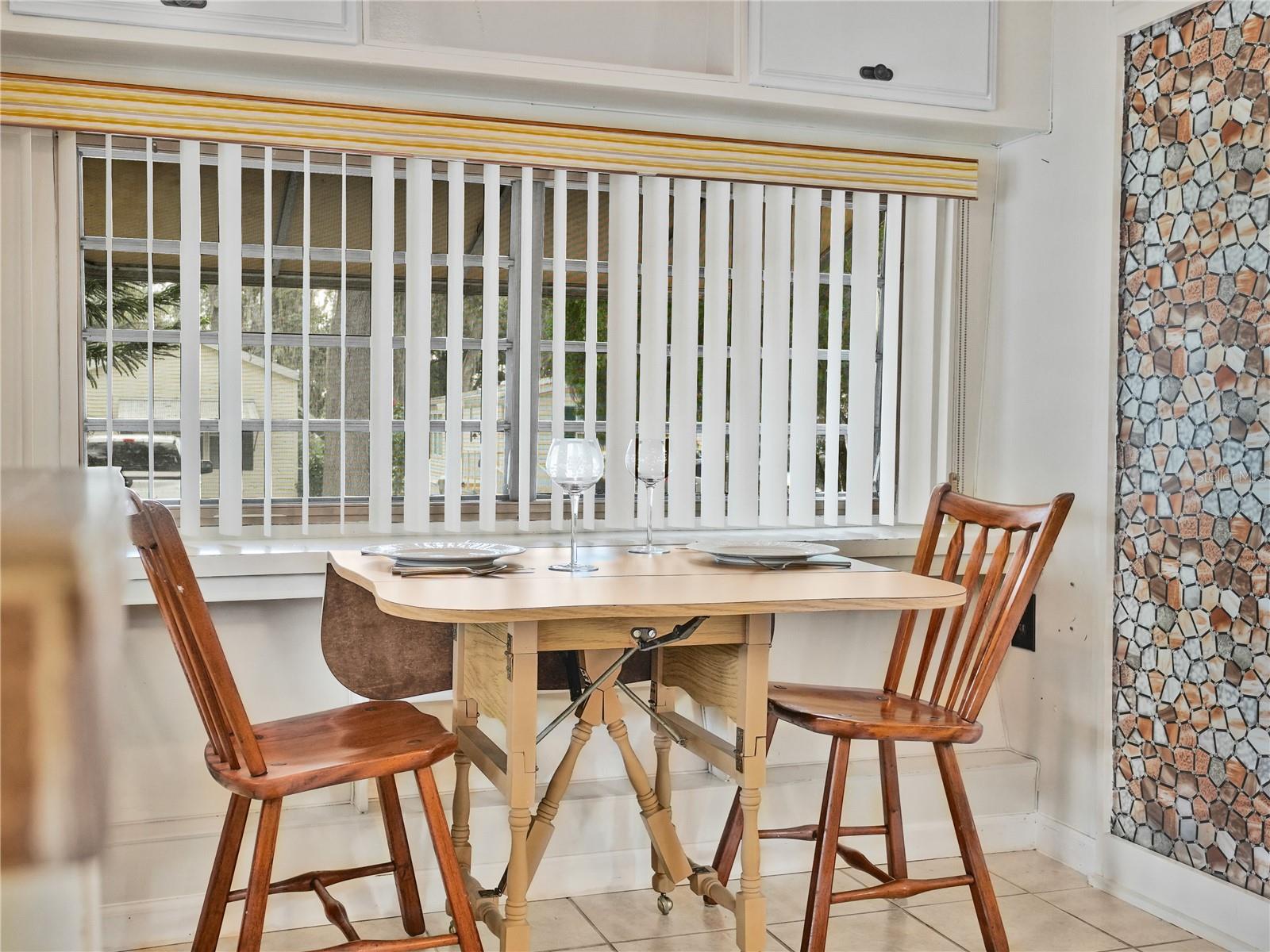 Image 8 of 41 For 72 Silversides Street