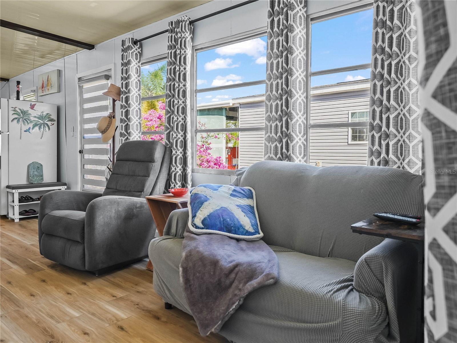 Image 10 of 49 For 111 Saddlebag Trail