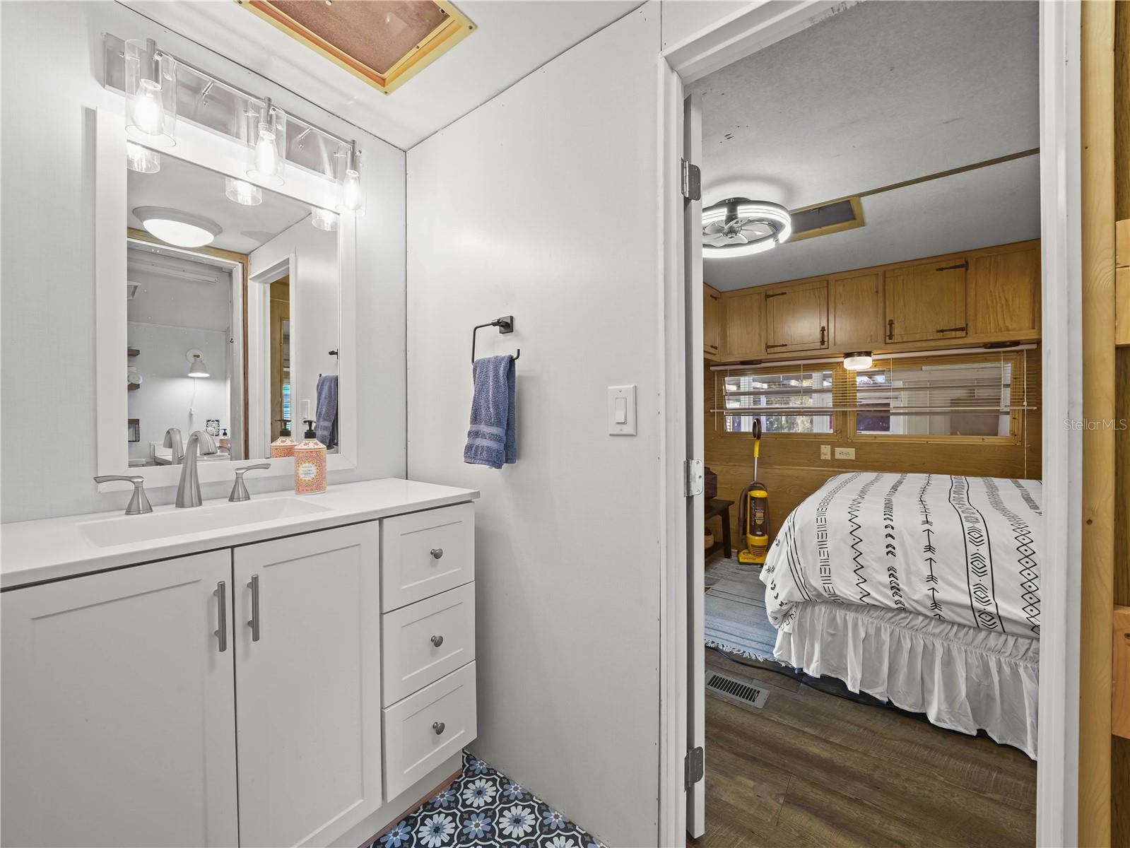 Image 21 of 49 For 111 Saddlebag Trail