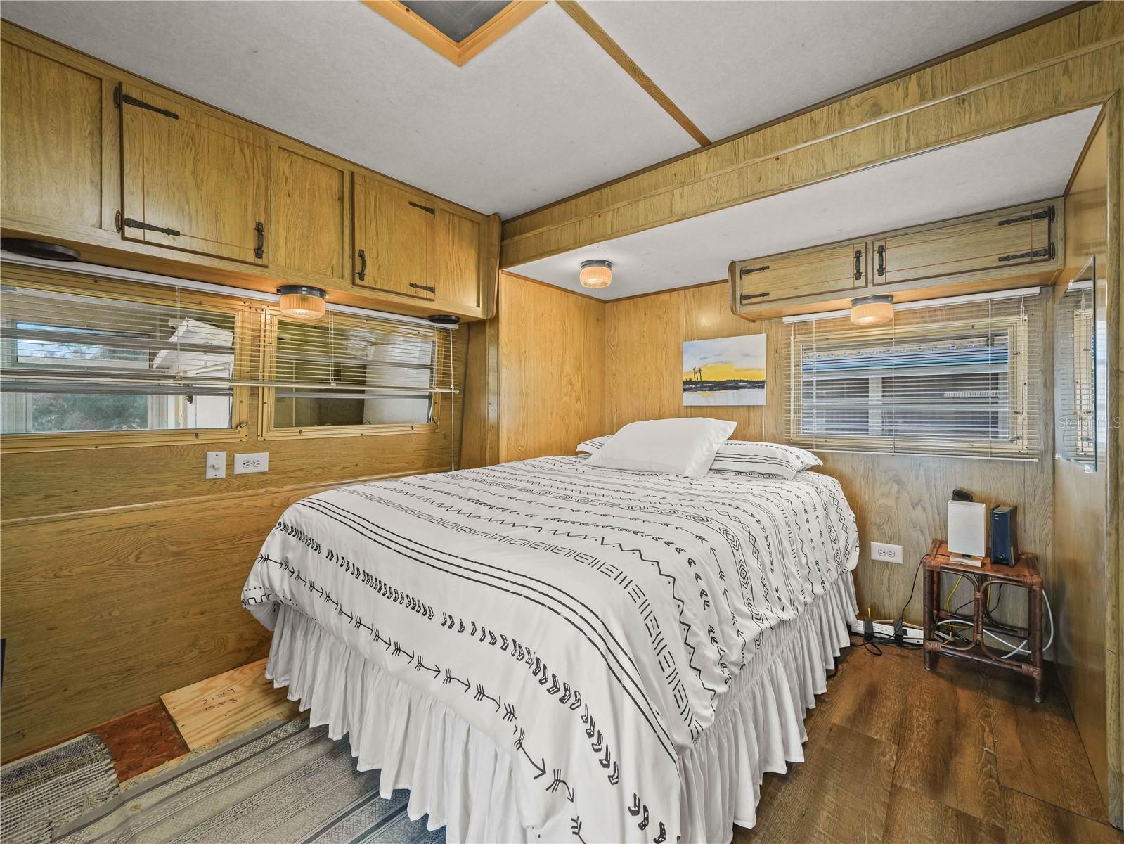 Image 22 of 49 For 111 Saddlebag Trail