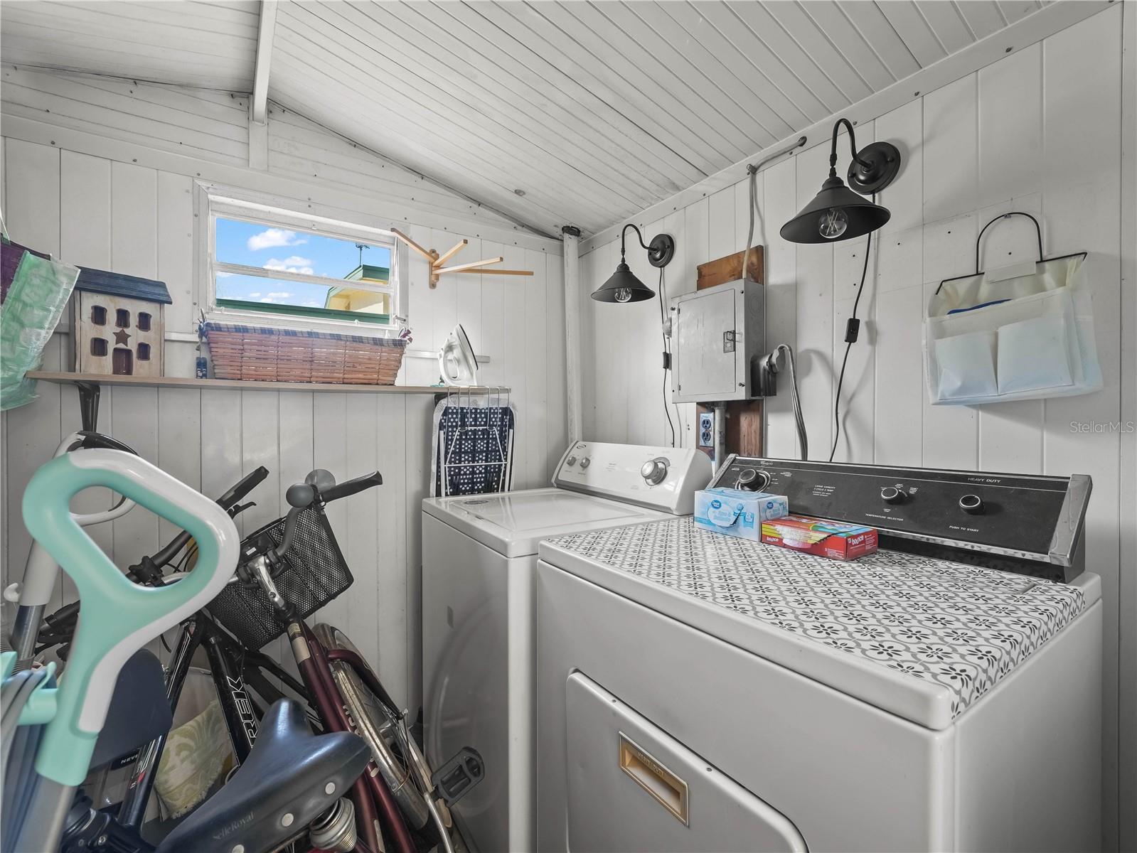 Image 25 of 49 For 111 Saddlebag Trail