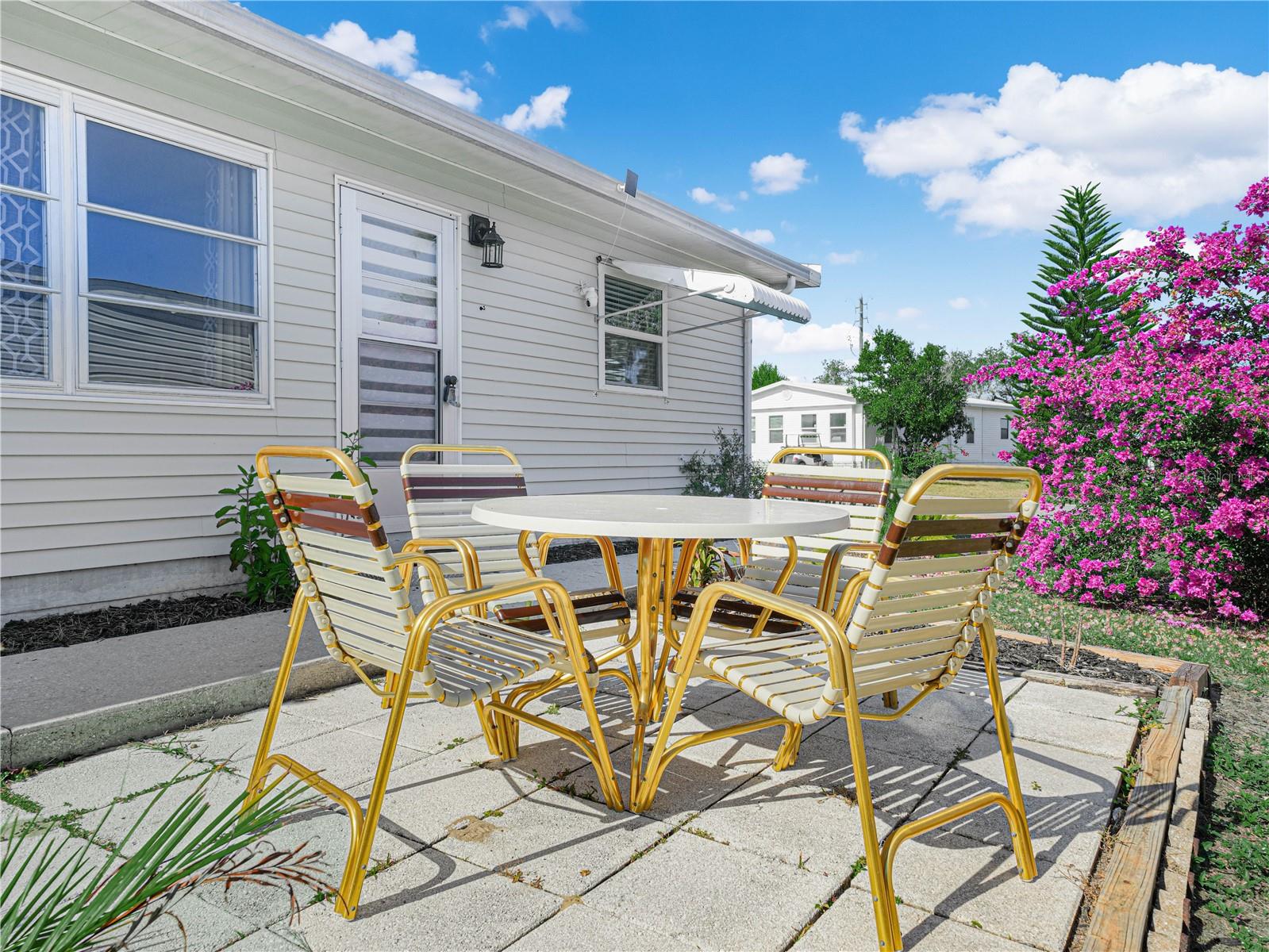 Image 5 of 49 For 111 Saddlebag Trail