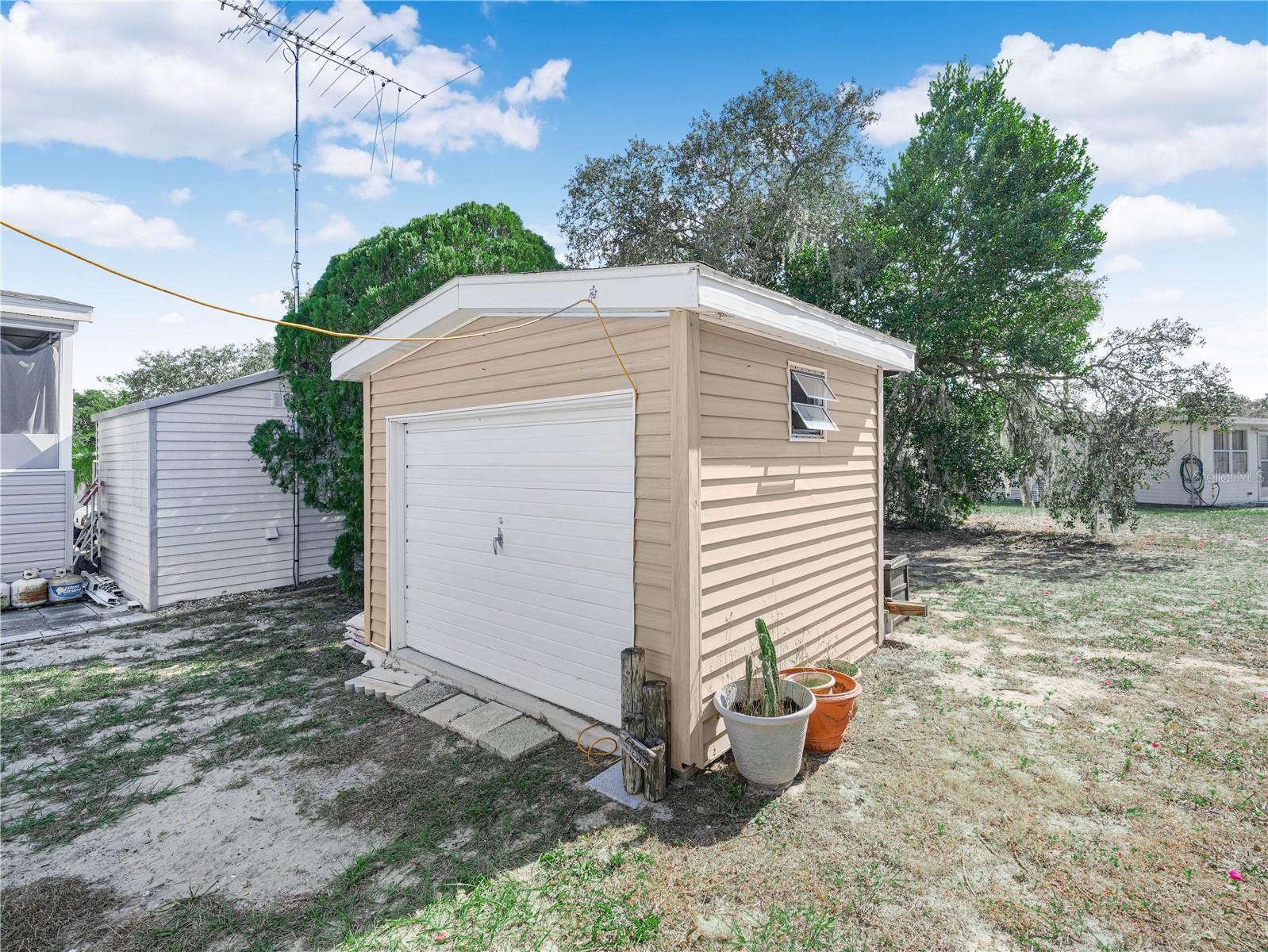 Image 6 of 49 For 111 Saddlebag Trail