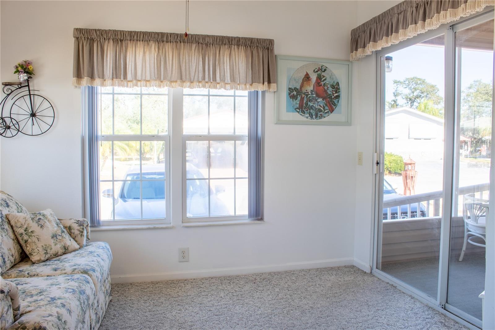 Image 11 of 49 For 10 Grey Fox Lane