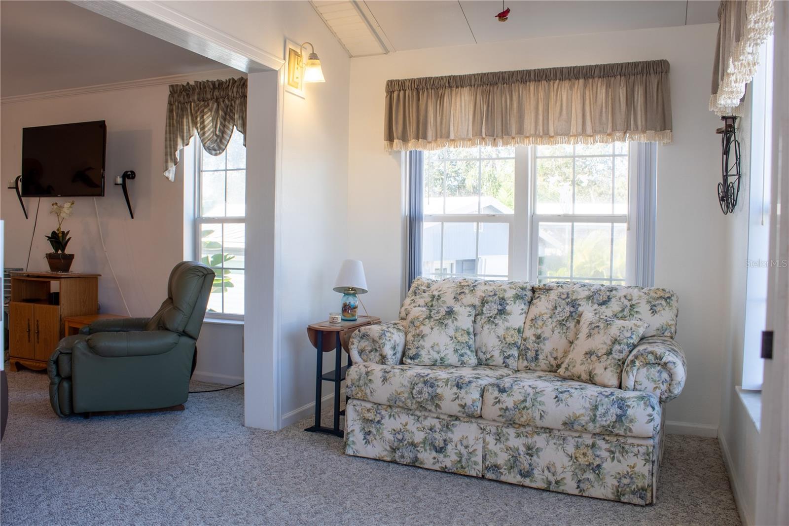 Image 12 of 49 For 10 Grey Fox Lane