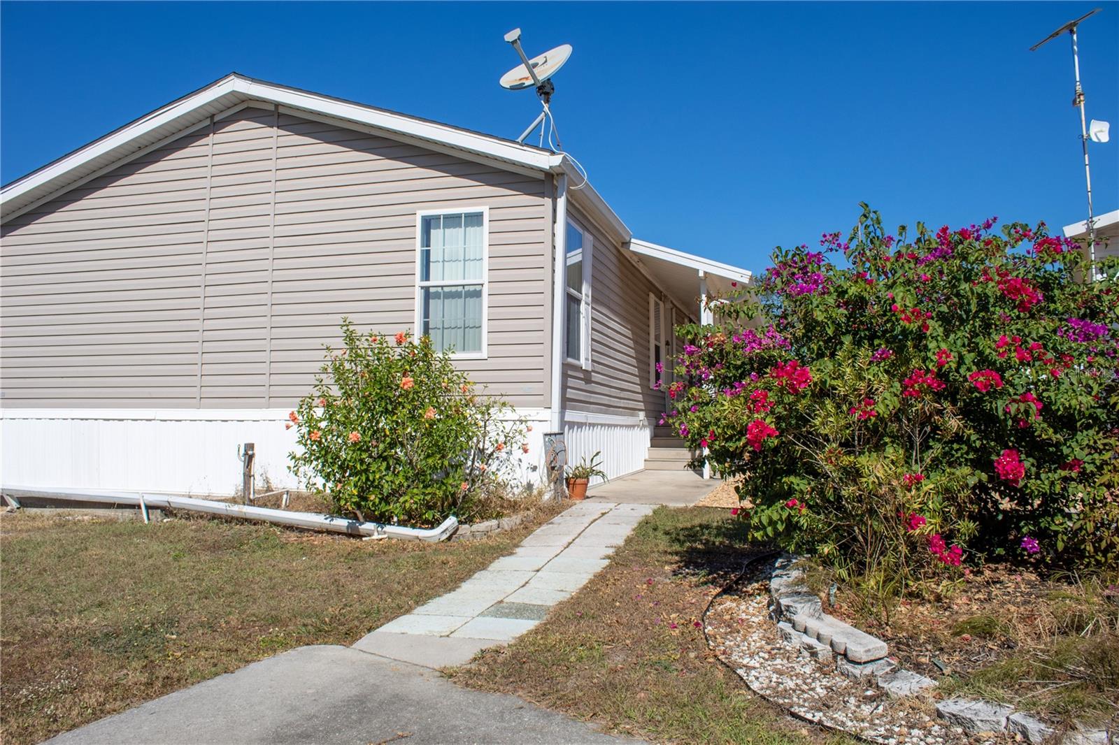 Image 38 of 49 For 10 Grey Fox Lane