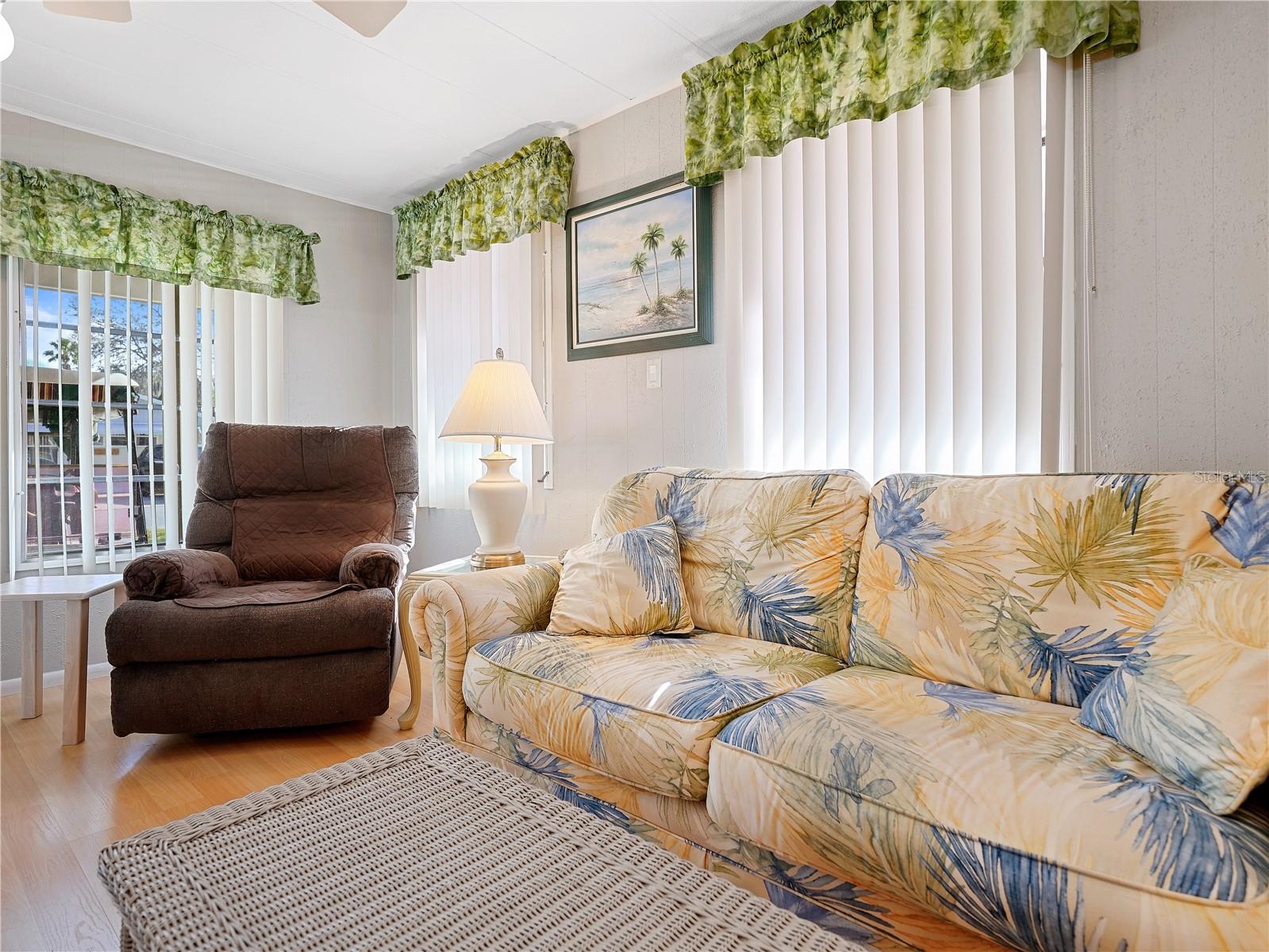 Image 6 of 37 For 3 Grayhackle Street