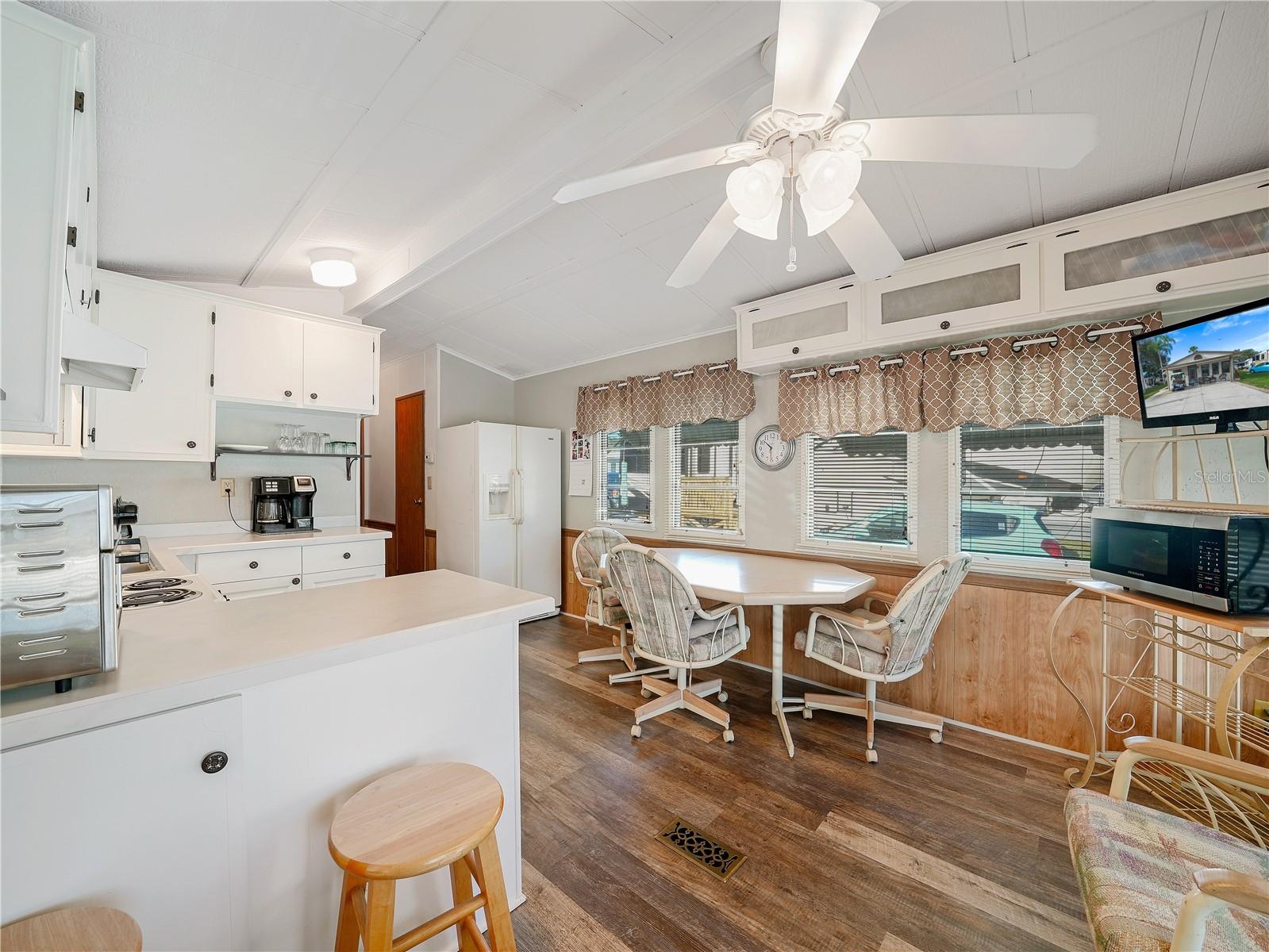 Image 7 of 37 For 3 Grayhackle Street