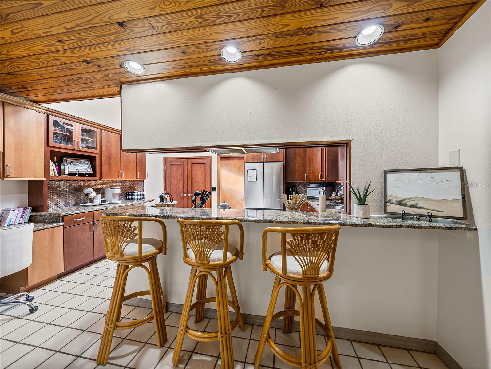 Image 12 of 63 For 503 Club House Drive