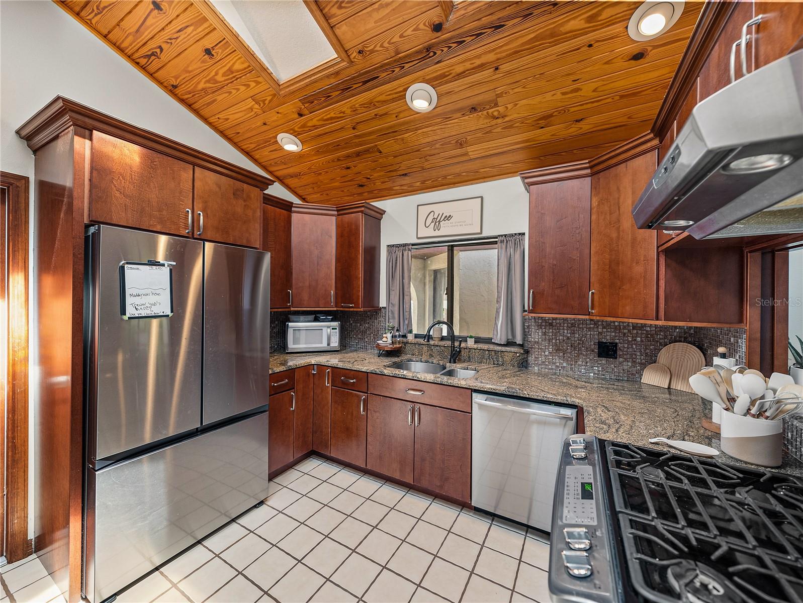 Image 13 of 63 For 503 Club House Drive