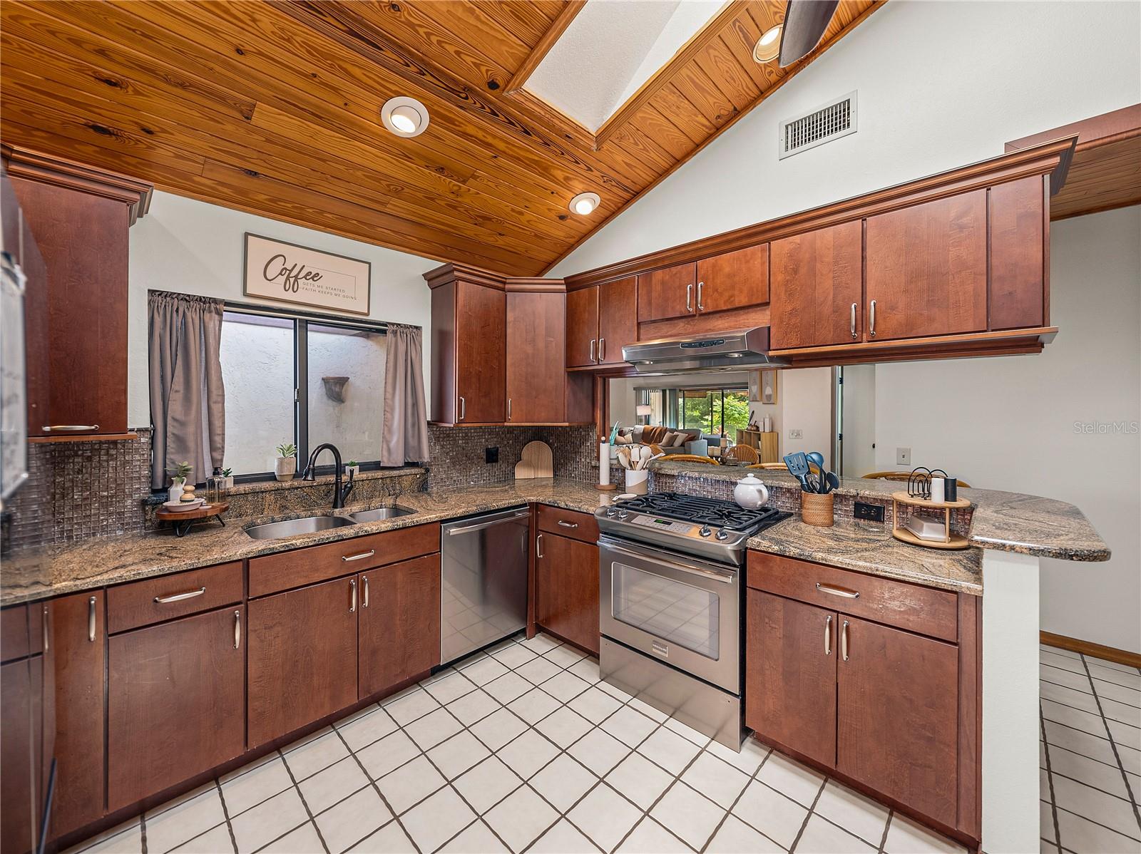 Image 15 of 63 For 503 Club House Drive