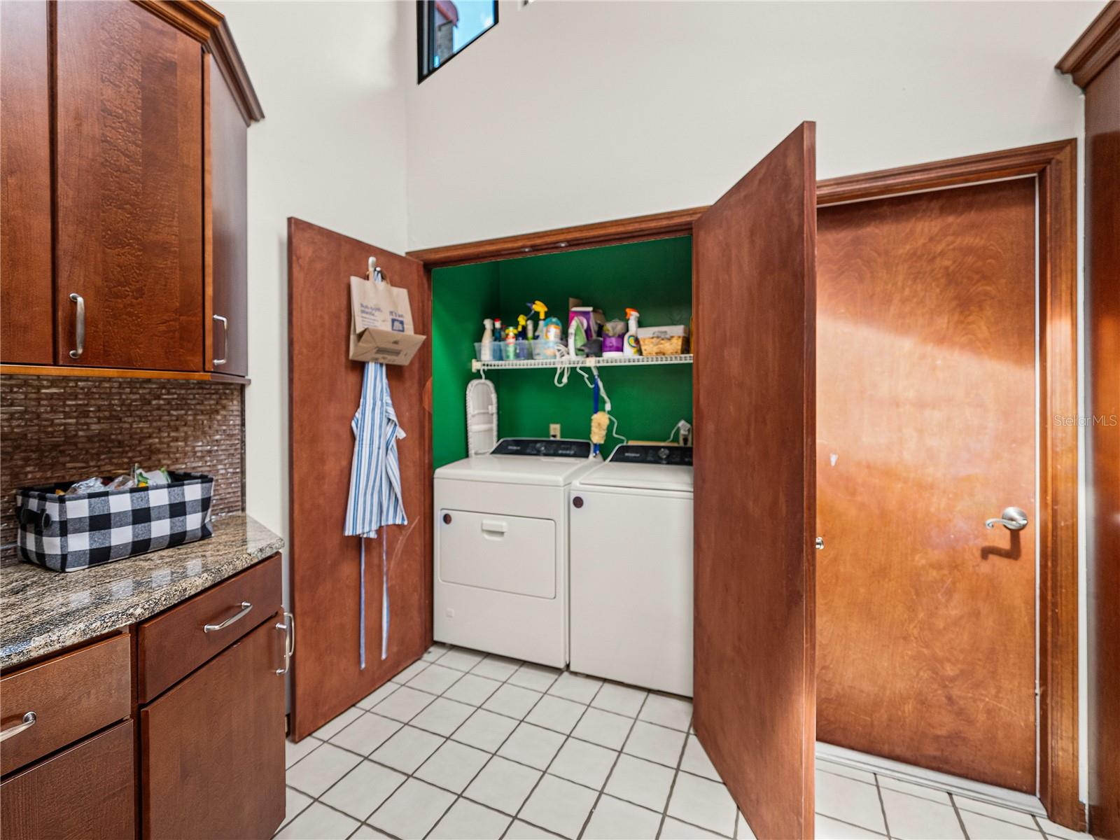 Image 18 of 63 For 503 Club House Drive