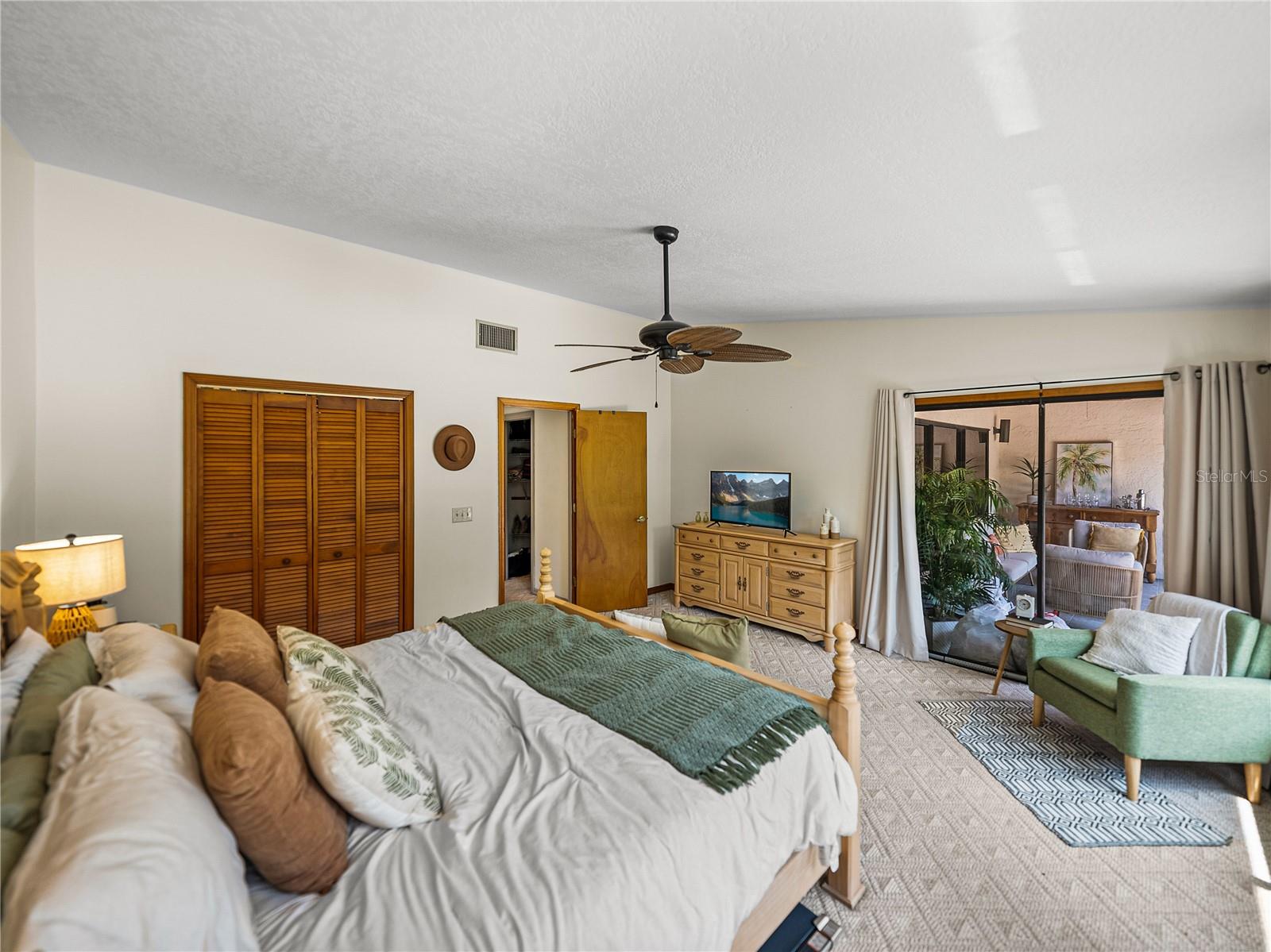 Image 28 of 63 For 503 Club House Drive