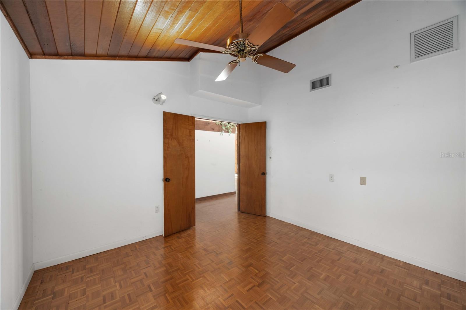 Image 20 of 48 For 3818 Scenic Highway