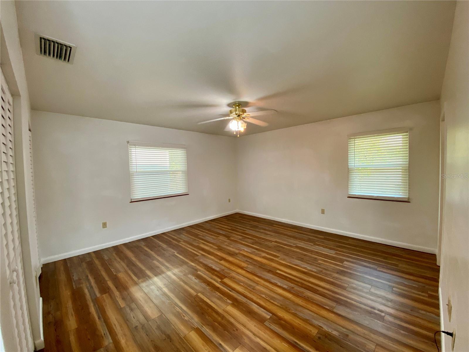 Image 10 of 42 For 4542 Timberlane Road