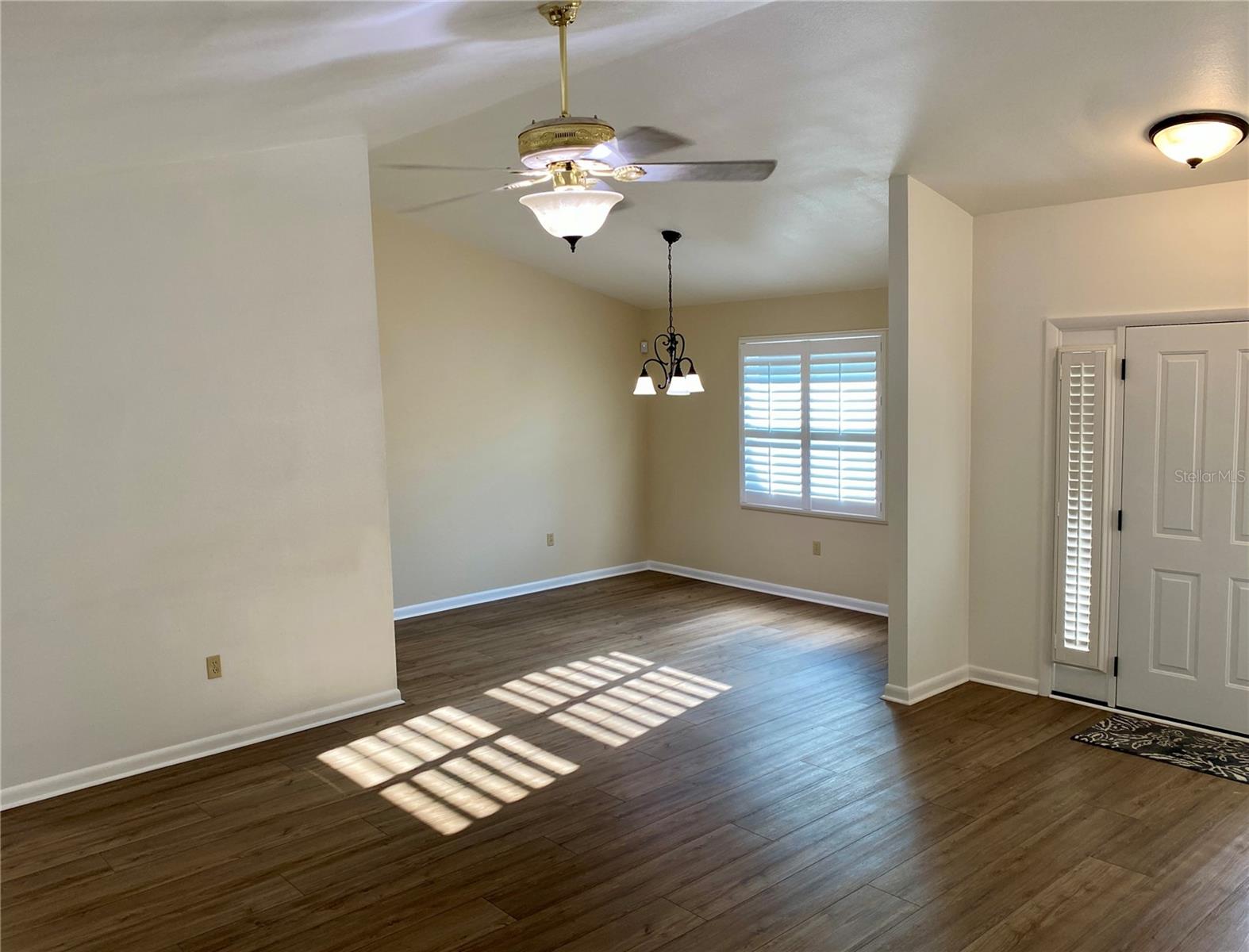 Image 7 of 42 For 4542 Timberlane Road