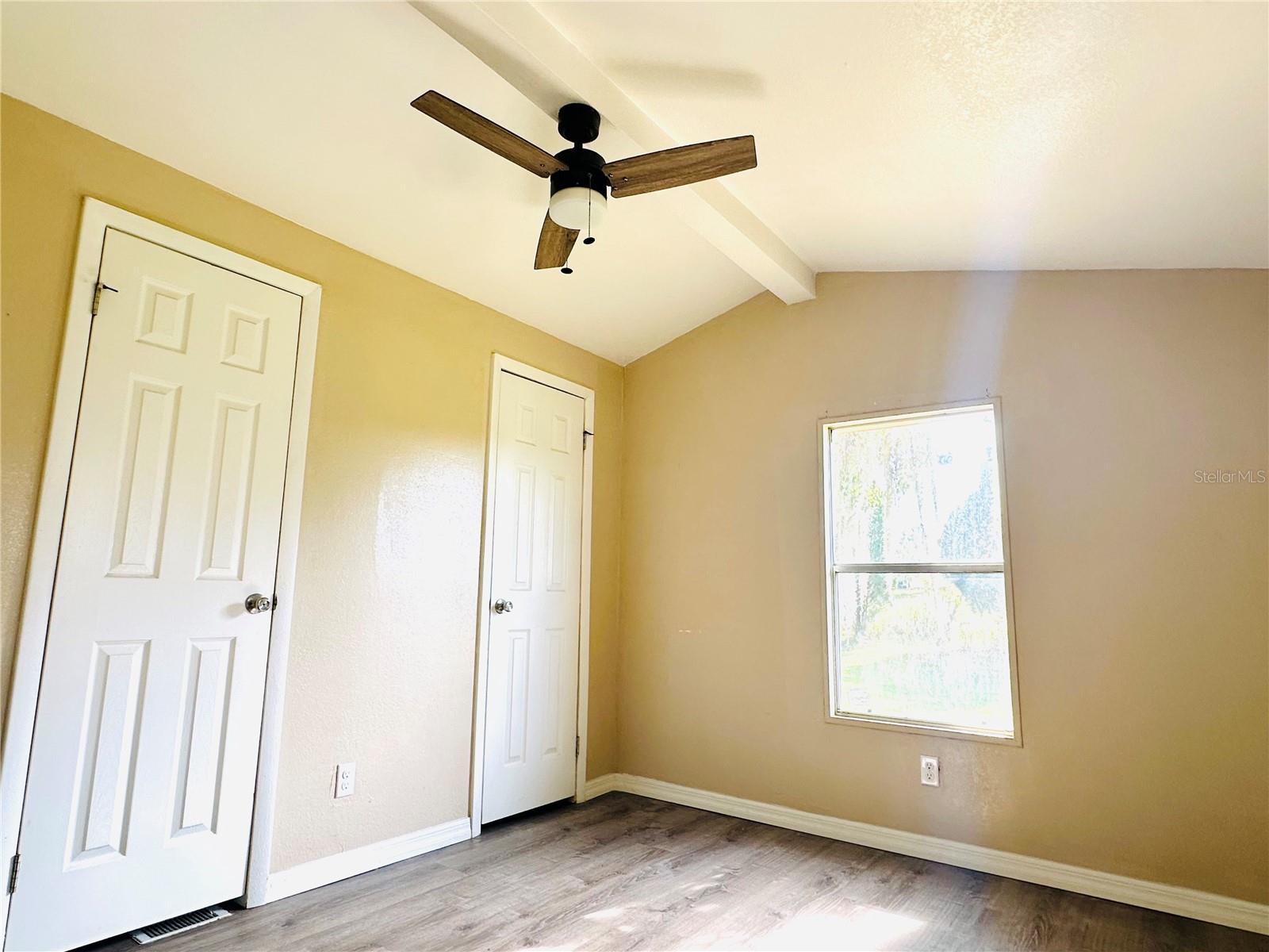 Image 7 of 8 For 610 Grove Drive