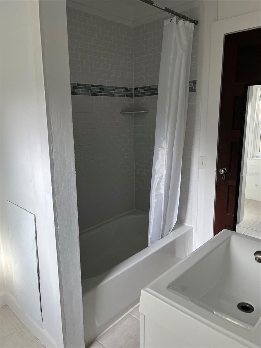 Image 12 of 37 For 302 Wall Street