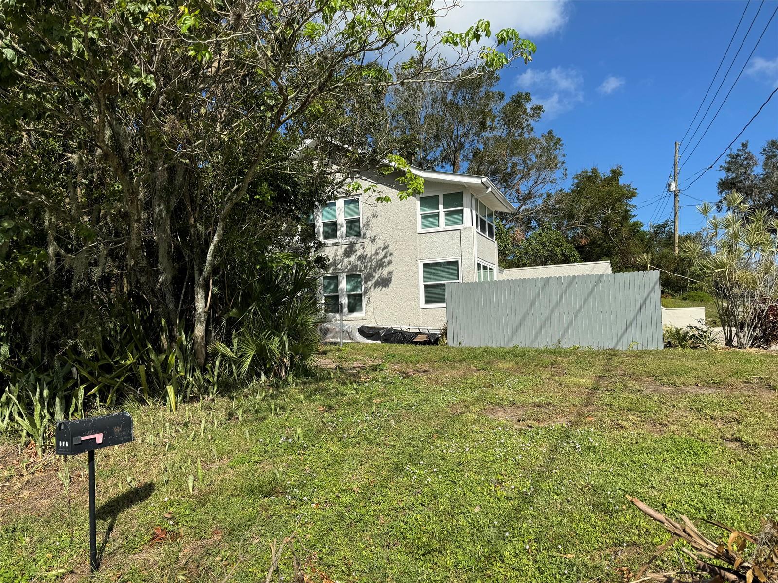 Image 14 of 37 For 302 Wall Street