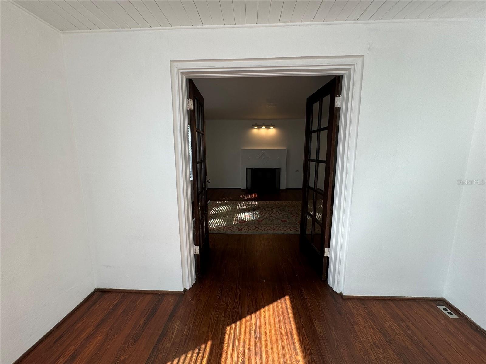 Image 22 of 37 For 302 Wall Street