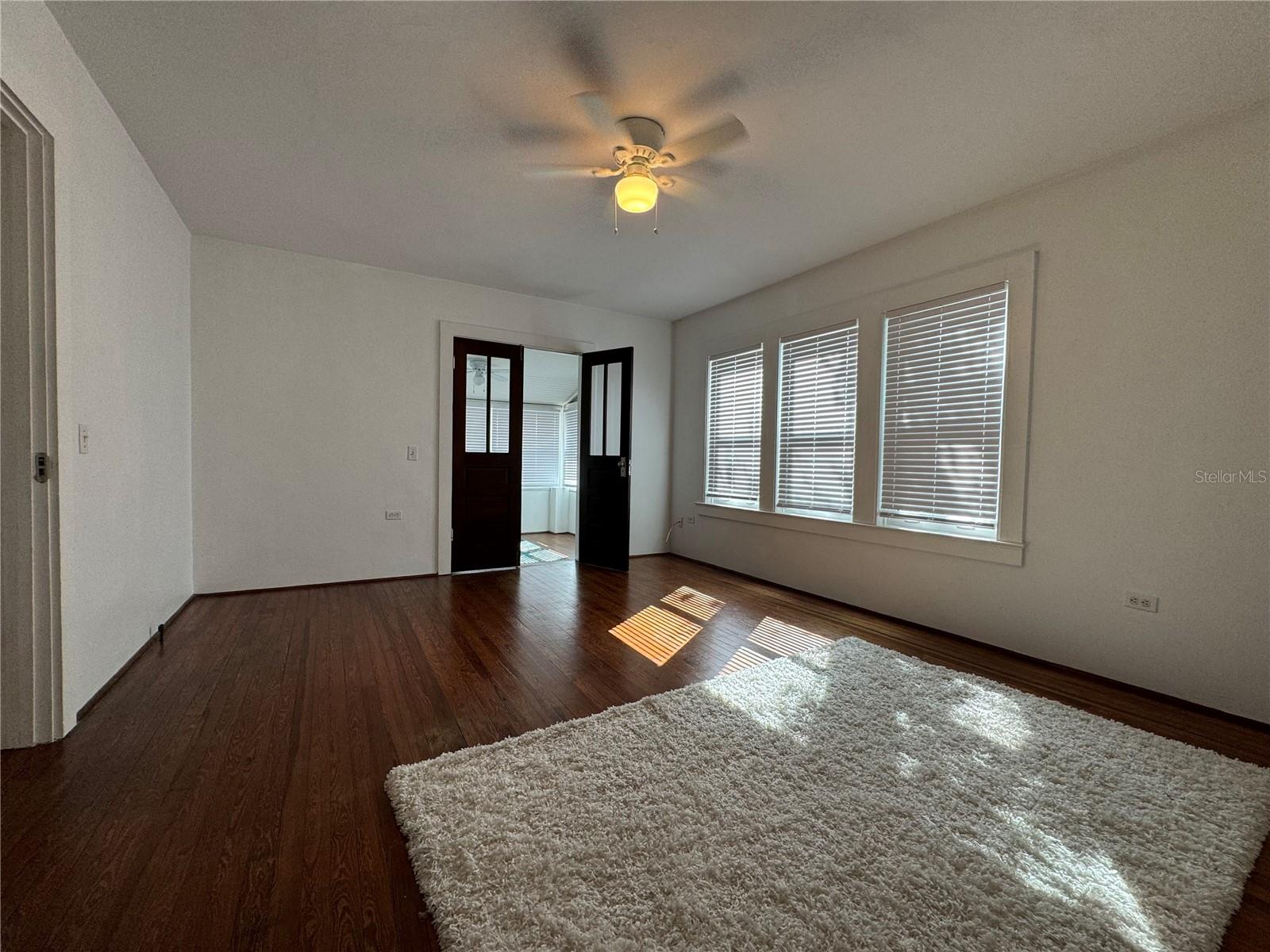 Image 29 of 37 For 302 Wall Street