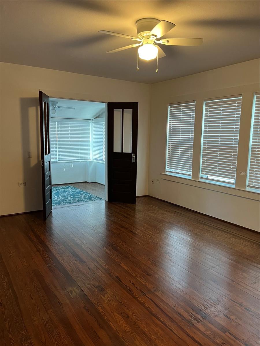 Image 4 of 37 For 302 Wall Street