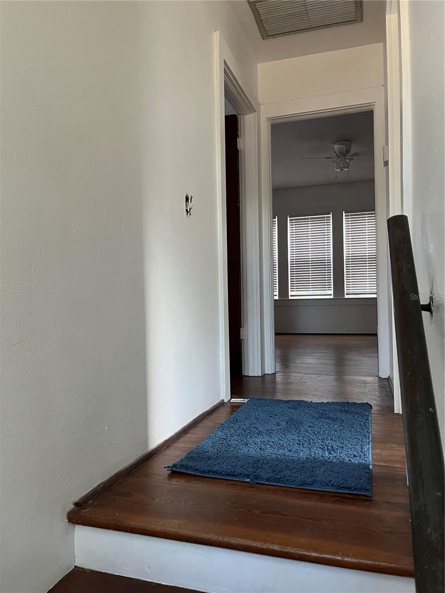 Image 6 of 37 For 302 Wall Street