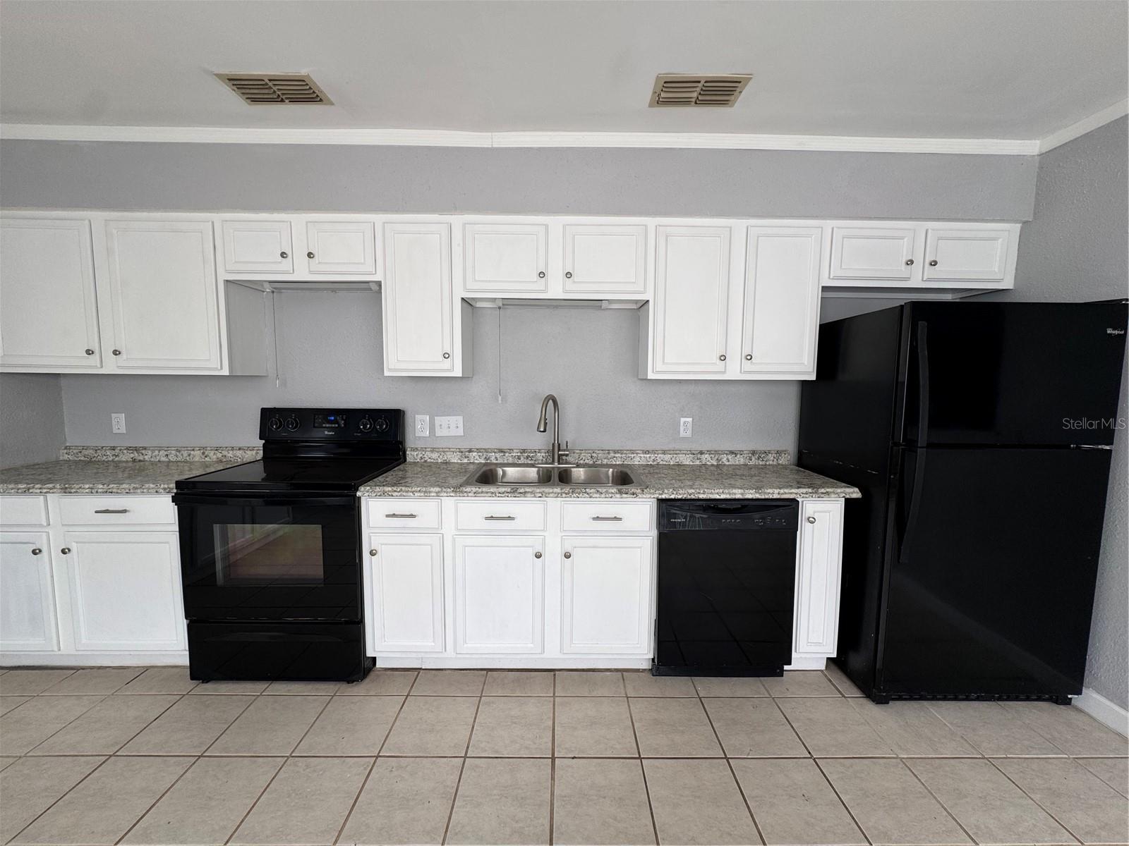 Image 3 of 16 For 218 4th Street