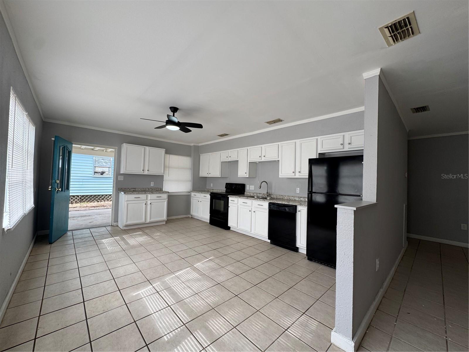 Image 4 of 16 For 218 4th Street