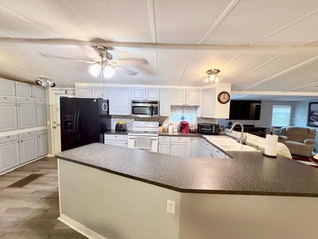 Image 6 of 32 For 5 Rosalie Oaks Boulevard