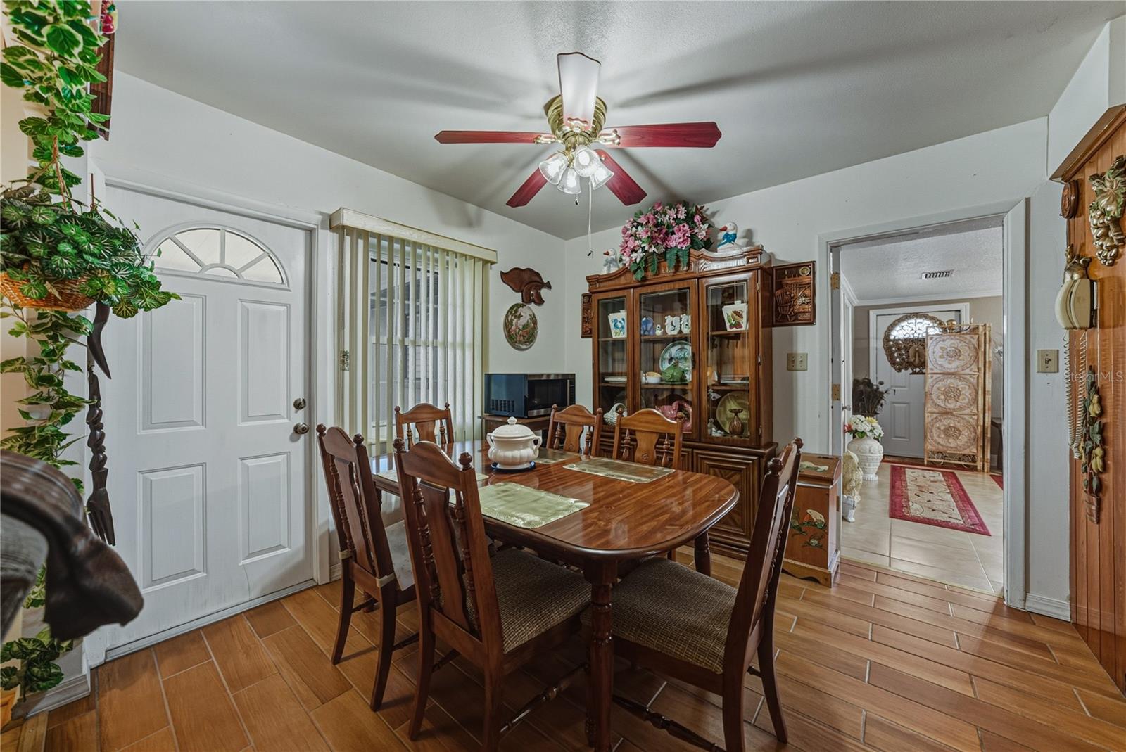 Image 11 of 42 For 4842 Fleetwood Street