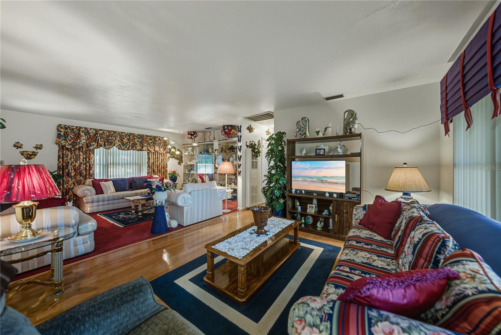 Image 17 of 42 For 4842 Fleetwood Street