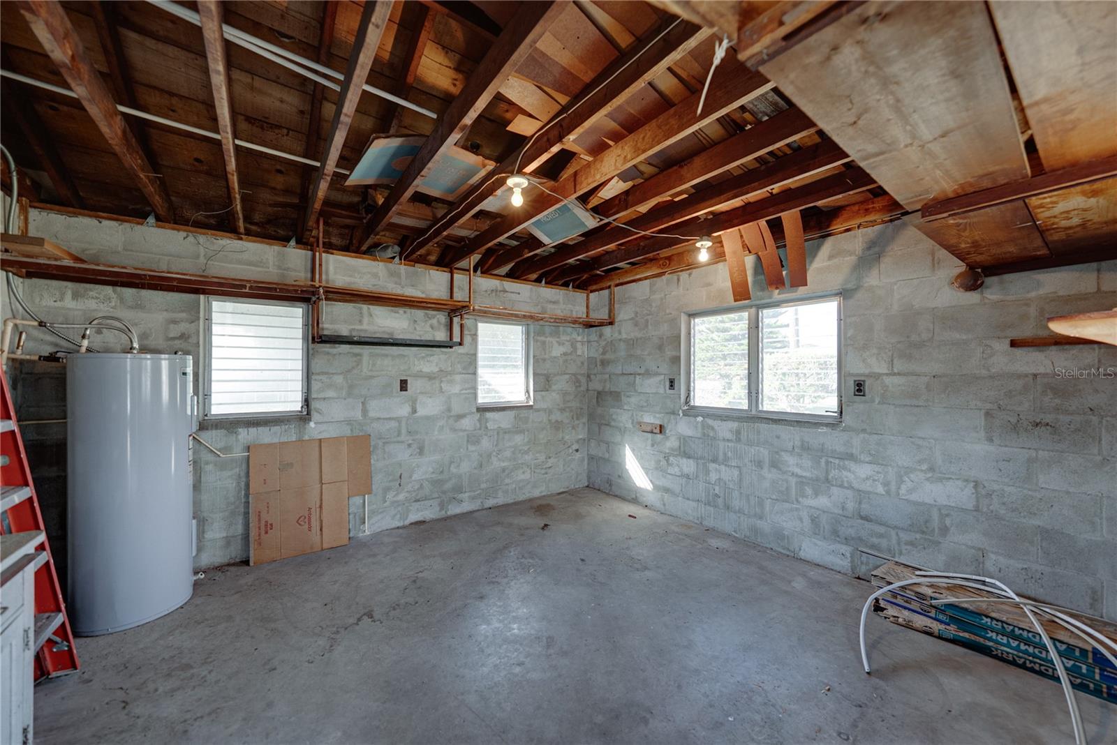 Image 26 of 42 For 4842 Fleetwood Street