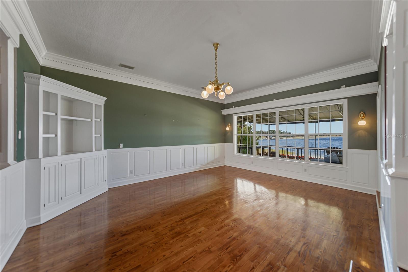 Image 23 of 80 For 1379 Hollister Road