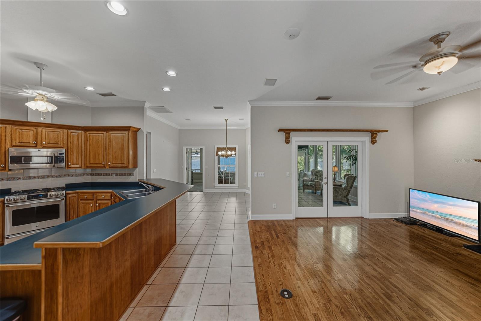 Image 35 of 80 For 1379 Hollister Road