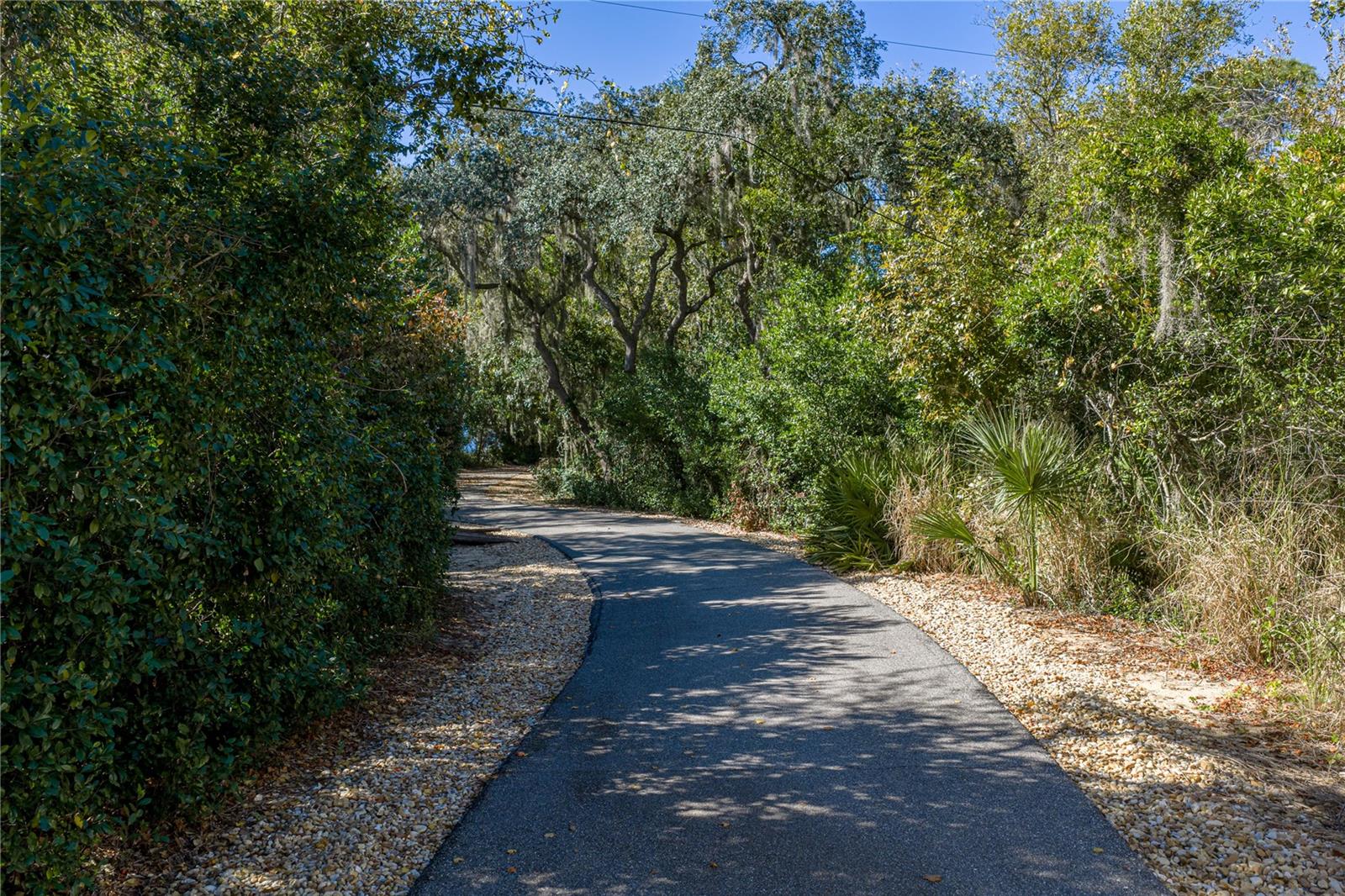 Image 5 of 80 For 1379 Hollister Road