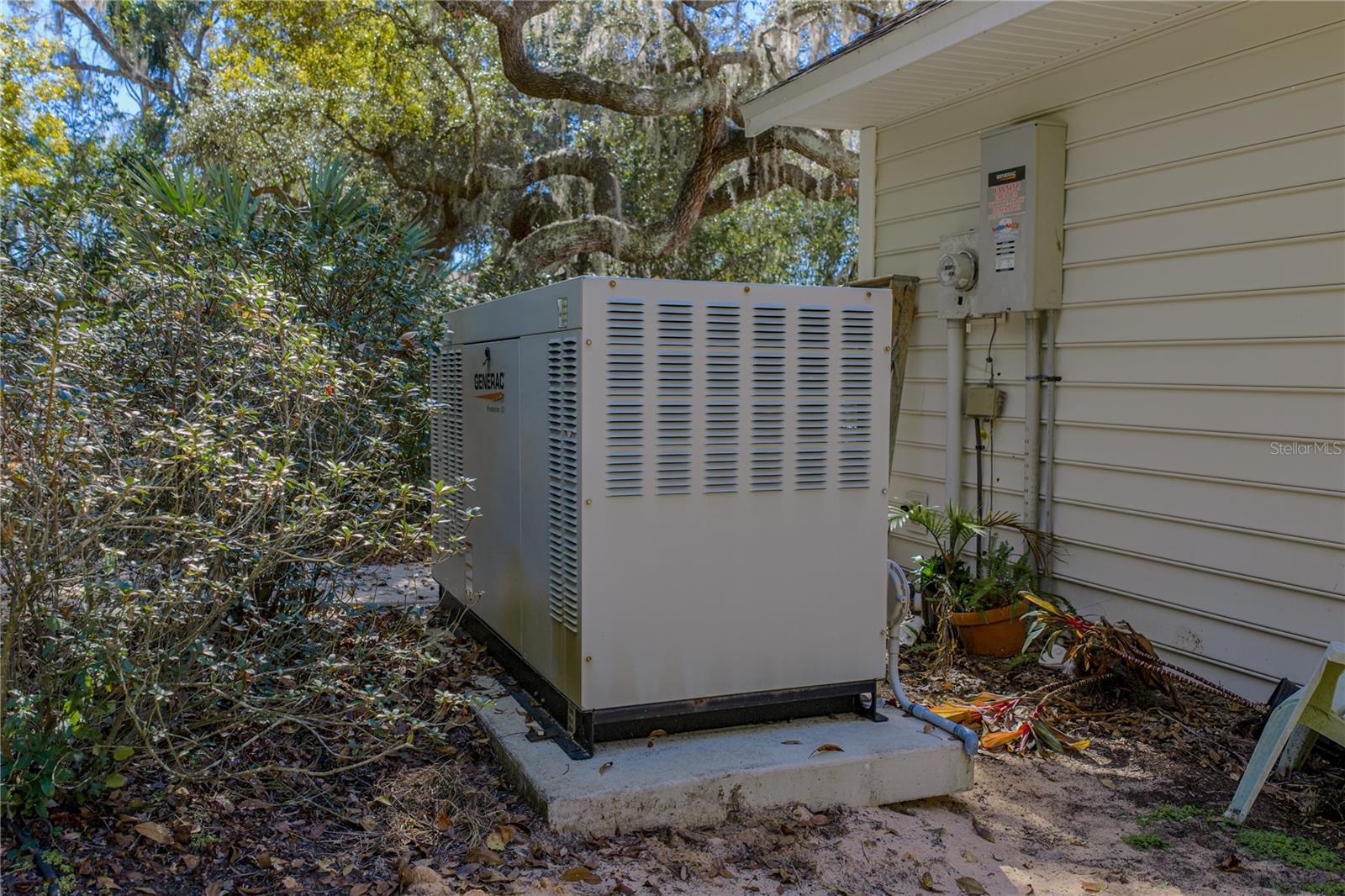 Image 62 of 80 For 1379 Hollister Road